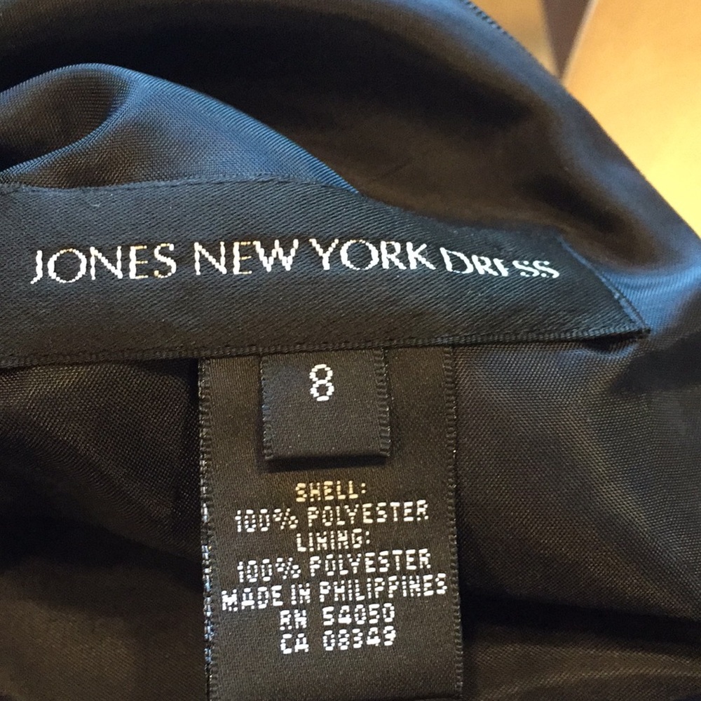 Jones of New York black dress with chain link belt - Picture 5 of 8